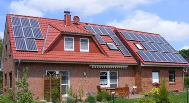 Instalação de sistemas de energia solar no villa telhados
